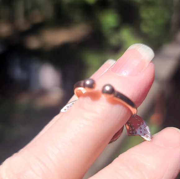 CUTE little bee ring sz6.5 adjustable onyx, citrine & topaz - Picture 8 of 10